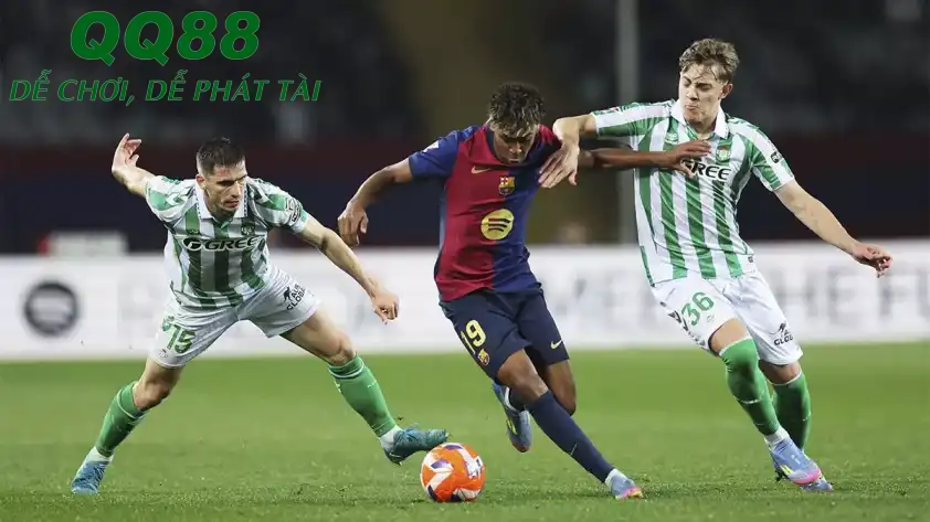 Với phong độ ấn tượng hơn, Barca được dự đoán sẽ chiến thắng trên sân đối thủ để củng cố ngôi đầu bảng. Với phong độ ấn tượng hơn, Barca được dự đoán sẽ chiến thắng trên sân đối thủ để củng cố ngôi đầu bảng.